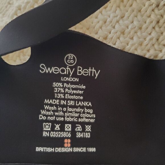 💗 SWEATY BETTY 💗 Black All Train Sports Bra - [32C/D] - Picture 12 of 12